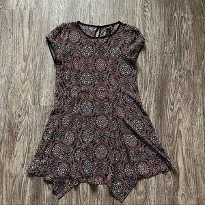 Trixxi Printed Tunic Dress with Small Keyhole Back